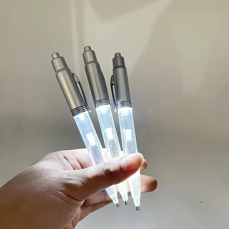 LED Light Diamond Painting Pen - Embroidery Embellishments บทวิจารณ์และราคา