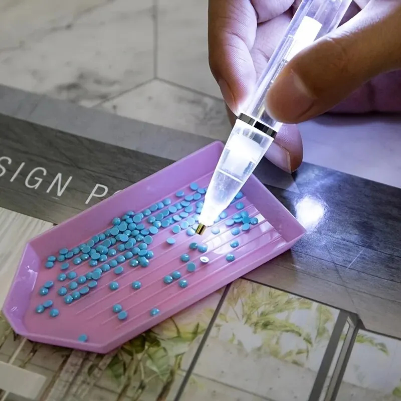 LED Light Diamond Painting Pen - Embroidery Embellishments บทวิจารณ์และราคา
